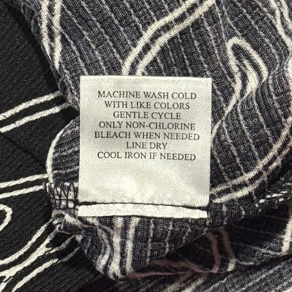 NWT Top Floral Dark Academia Cottage Romantic Goth Oversize Button Black Medium - Picture 5 of 7